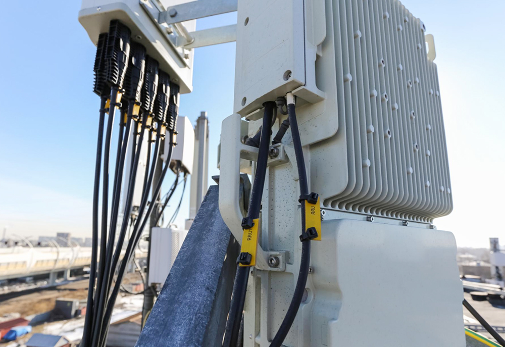 Equipamento de estação base de comunicação